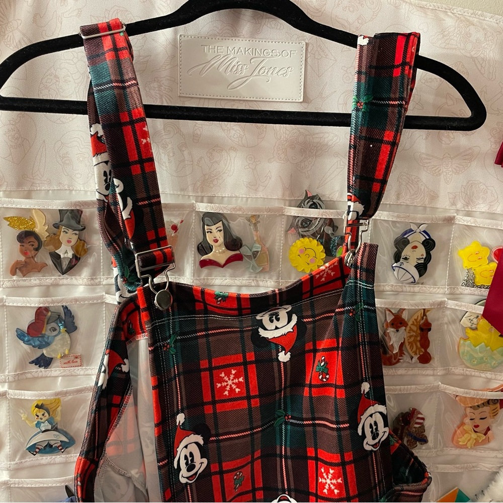 Her Universe Disney Holiday Plaid Skirtall - Picture 5 of 10